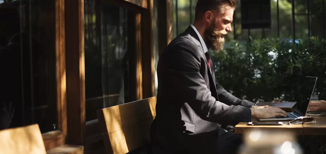4 Reasons Why You Should Start an Online Business