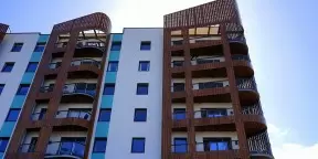 Strata cleaning